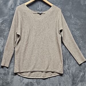 Vince Women's V-Neck Sweater in Beige